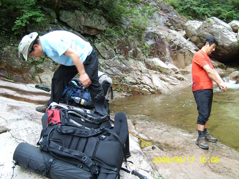 SL730490.jpg SL730490.jpg