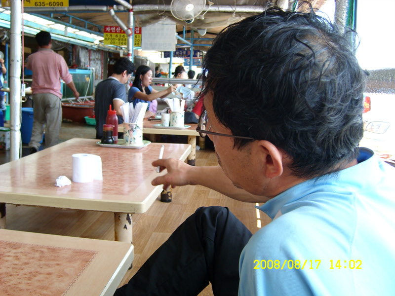 SL730518.jpg SL730518.jpg